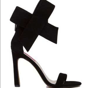 Betsy Johnson Black Bow Heels
